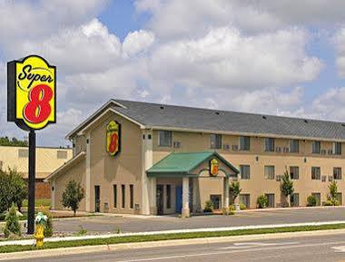 Super 8 By Wyndham Willmar Hotel Exterior photo
