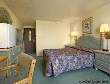 Super 8 By Wyndham Willmar Hotel Exterior photo